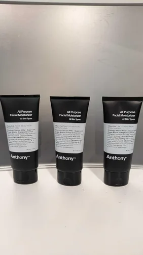 Vista 3 de Anthony Hidratante facial multiusos para hombres, loción hidratante para piel seca, ligera, no comedogénica, fórmula antienvejecimiento, 3 onzas