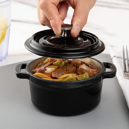Vista 5 de Restaurantware Mini cacerola de 8 onzas, 1 mini horno holandés con tapa, esmaltado redondo de hierro fundido negro, mini cocotte resistente