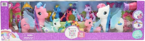 Vista 2 de Member's Mark Unicorn Family Play Set