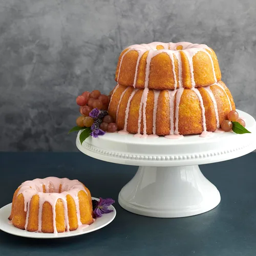 Vista 4 de Nordic Ware Bundt Moldeado, Juego de 3 Piezas Escalonado, Azul Crepúsculo