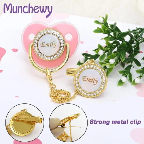 Vista 5 de Chupete personalizado con nombre, juego de clip para chupete dorado brillante con caja de regalo, tarjeta de felicitación, lujoso chupete de cristal