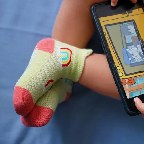 Vista 5 de RATIVE Calcetines antideslizantes con puños para bebés, niños y niñas