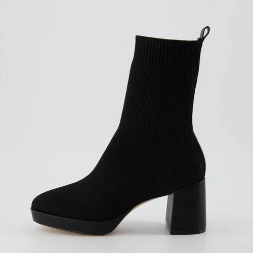 Vista 2 de CUSHIONAIRE Botas de tacón Bancroft Stretch para mujer + espuma viscoelástica, anchos disponibles