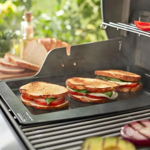 Vista 7 de Weber Genesis II Plancha