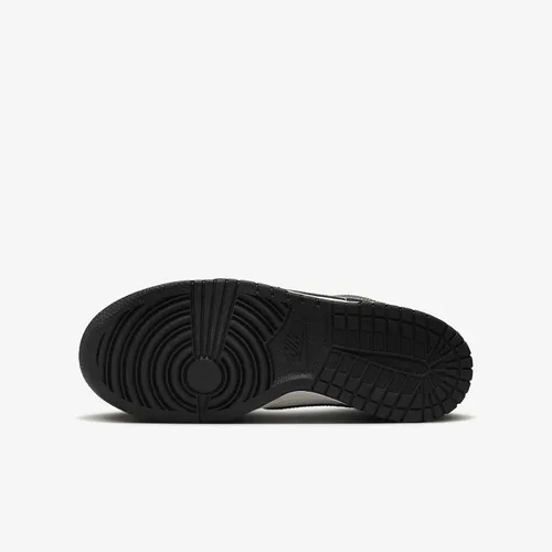 Vista 352 de Nike Kid's Dunk Low Sneaker
