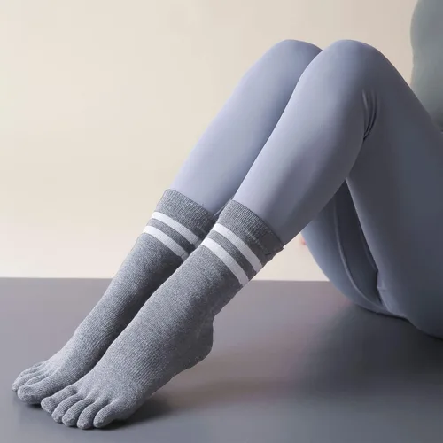 Vista 3 de Calcetines de yoga, calcetines antideslizantes para mujer, calcetines de pilates, calcetines de barre, calcetines de hospital, calcetines de yoga