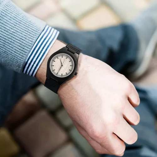 Vista 3 de LEFTLY Reloj de madera para hombre, hecho a mano, ligero, analógico, de madera, con correa de cuero, Negro -, Casual