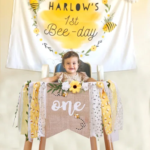 Vista 2 de OTURGC Cartel de primer cumpleaños para silla alta con temática de abeja, patrón multicolor de abeja y flores, cartel rectangular de lino de 80 x