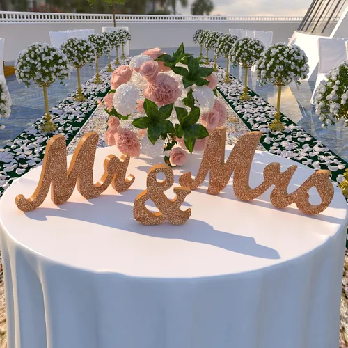 Vista 4 de Señal de Mr & Mrs para mesa de boda, letrero grande de madera de oro rosa con texto en inglés "Mr and Mrs & Just Married", decoración de mesa