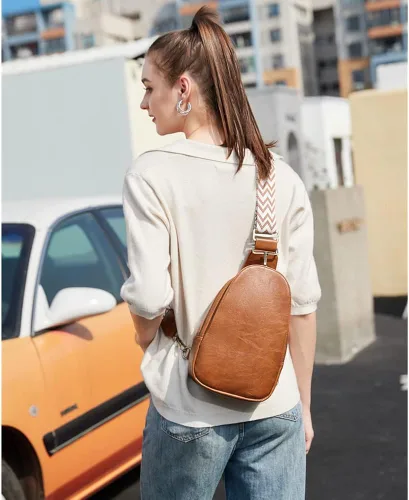 Vista 2 de WSRYDJDL Bolsa de pecho para mujer, bolso bandolera pequeño de piel sintética, mochila de hombro para viajes, senderismo, ciclismo