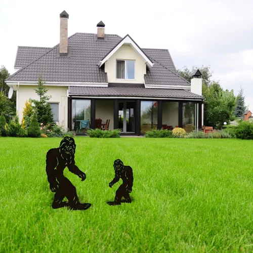 Vista 8 de TT & MM Bigfoot - Juego de 2 estacas de metal para decoración de patio, regalo de Sasquatch de pies grandes para hombres y mujeres, estatuas