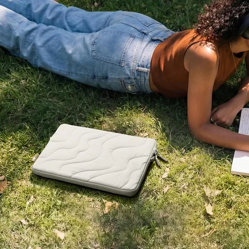 Vista 10 de tomtoc 360 Protective Puffy Laptop Sleeve Kit for 13-inch MacBook Air 2026 Snowberg