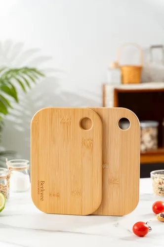 Vista 5 de Juego de 2 tablas de cortar pequeñas de madera de bambú con certificación FSC, mini tabla de cortar de madera ligera, sin BPA