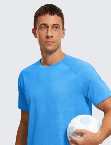 Vista 4 de CRZ YOGA Camisetas atléticas ligeras para hombre que absorben la humedad, camiseta de entrenamiento para correr, manga corta, camisetas de gimnasio