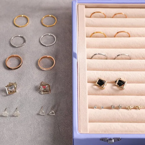 Vista 5 de Frebeauty Bandeja organizadora de anillos y aretes con tapa transparente, 10 ranuras para cajón grande de poliuretano, caja de almacenamiento