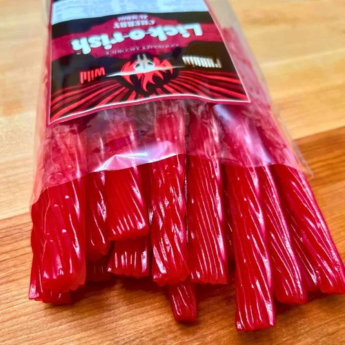 Vista 6 de Caramelo de regaliz de cereza Dulces divertidos y festivos para el Día de la Madre Lick-o-Rish, 3 libras en total