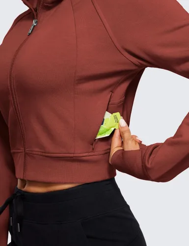 Vista 3 de CRZ YOGA Sudadera corta con capucha y cremallera completa para mujer, para entrenamiento, atlética, casual, manga larga, con agujeros para el pulgar