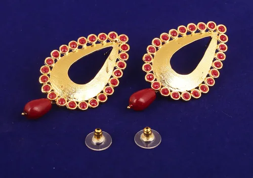 Vista 3 de Touchstone, "Colección Kundan Contemporánea", joyería exótica india, estilo Bollywood, deseo real, mogol, kundan polki, joyería rubí de imitación