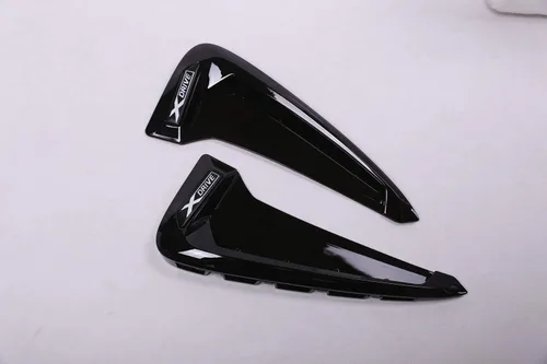 Vista 4 de YIWANG Shark Gills Decoración lateral Fender Vent Trim 2 piezas para BMW Xdrive Logo Emblema X5 F15 X5M F85 2014-2018 (negro)