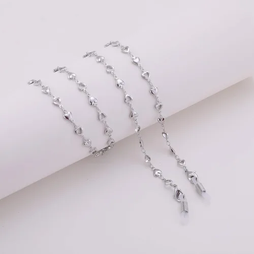 Vista 2 de LIKGREAT Cadena de lentes de corazón para mujer, cadena de anteojos con cuentas de corazón, cadenas de gafas, correa de gafas de sol, soporte