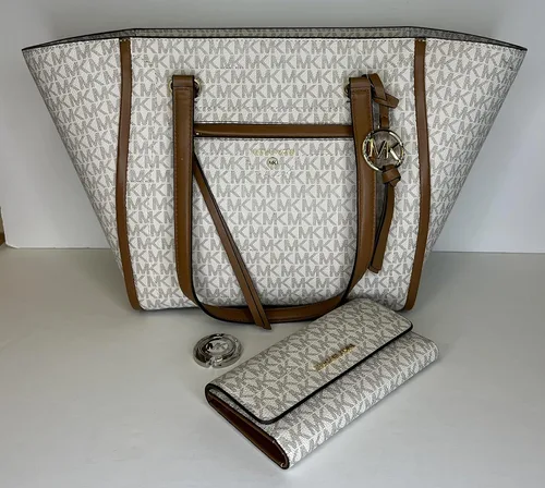 Vista 2 de Michael Kors Carine MD Tote con cartera triple a juego y gancho para bolso