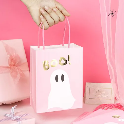 Vista 5 de WRAPAHOLIC Paquete de 12 pequeñas bolsas de regalo de papel kraft de Halloween de 7 pulgadas, bolsa de regalo de papel de aluminio dorado y fantasma