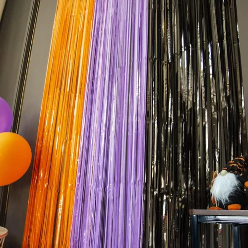Vista 7 de LOLStar Paquete de 3 accesorios para cabina de fotos naranja, morado y negro, cortinas de flecos de aluminio de 3.3 x 6.6 pies, telón de fondo