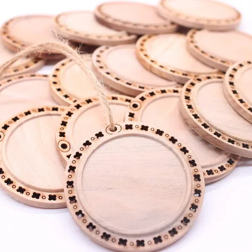 Vista 8 de Juego de 20 piezas de 2.16 pulgadas de madera natural sin terminar, preperforadas con agujero, círculos de madera para manualidades, decoración