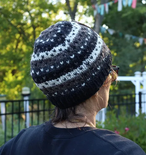 Vista 4 de KayJayStyles Nepal Gorro de punto a mano con calavera de lana de esquí