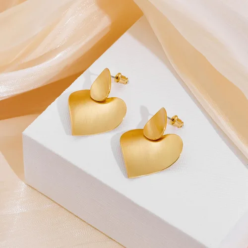 Vista 2 de Aretes de corazón de oro, aretes colgantes rosados para mujer, corazón hueco de moda, joyería de regalo