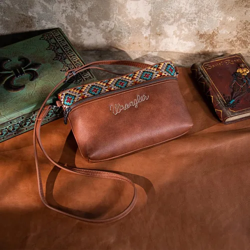 Vista 3 de Wrangler - Bolso cruzado de piel de vaca occidental para mujer