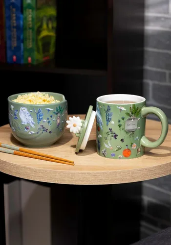 Vista 4 de Silver Buffalo Harry Potter Fantasy Floral Taza de cerámica de 18 onzas estándar