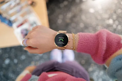 Vista 5 de Citizen CZ Smart PQ2 - Reloj inteligente unisex de 1.614 in con aplicación YouQ con IBM Watson® AI y NASA Research, Wear OS por Google, recursos Oro