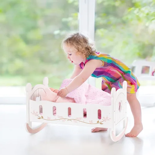 Vista 8 de Cuna de Muñecas de Madera ROBOTIME, Cuna de Muñecas con Balancín, Ropa de Cama Reversible para Niñas, Para Muñecas de Hasta 20 Pulgadas (Blanco)