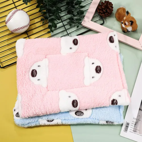 Vista 5 de Jetec - Juego de 2 alfombrillas para cama de conejillo de indias, lindo color, patrón de oso Warm Small Animal Stuff, Soft Fleece for Hamster