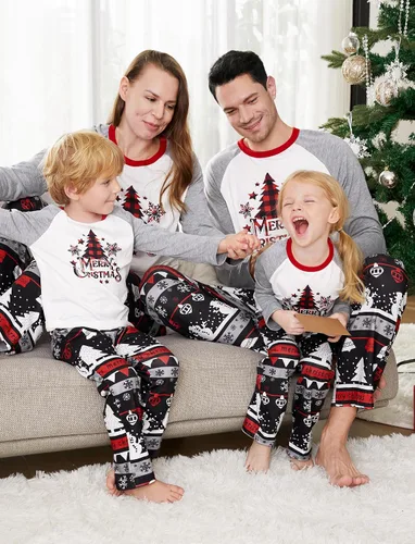 Vista 4 de PATPAT Pijamas de Navidad familiares a juego, pijamas de Navidad para la familia, mamá y yo, trajes de Navidad