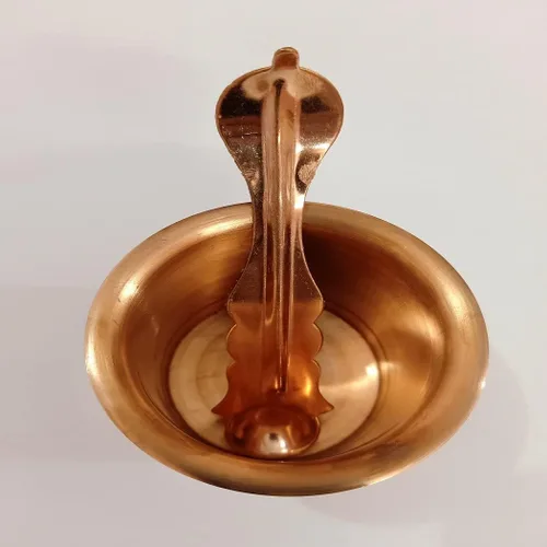 Vista 4 de Panch Patra Pooja Lota - Juego de charnamrito de cobre, Achmani, hecho a mano de cobre puro para Pooja Propósito en casa, oficina, templo y en todos