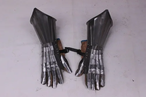 Vista 2 de GlobalMart 18 Guage - Guantes de acero medieval de caballero gótico, par de guanteletes