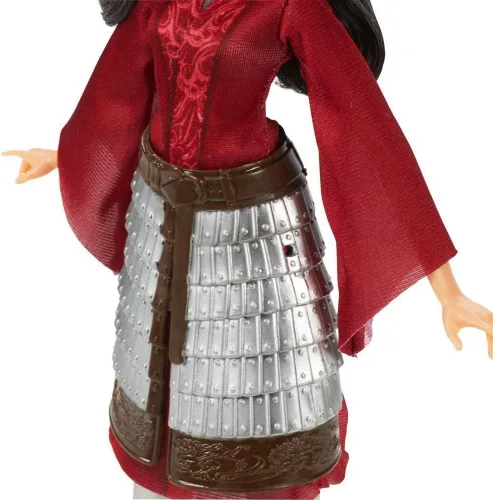 Vista 4 de Muñeca de moda Mulan de Disney con armadura de falda, zapatos, pantalones y top, inspirada en la película Mulan de Disney, juguete para niños