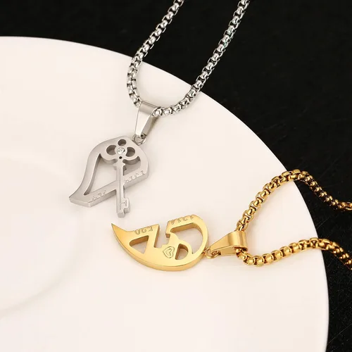 Vista 5 de STWTR Collar de pareja para hombres y mujeres, colgante de amor con circonita cúbica a juego, colgante de acero inoxidable a juego