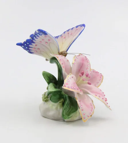 Vista 6 de Cosmos Gifts Figura de mariposa de porcelana fina con flor de lirio Stargazer rosa, 3-1/4 pulgadas de alto