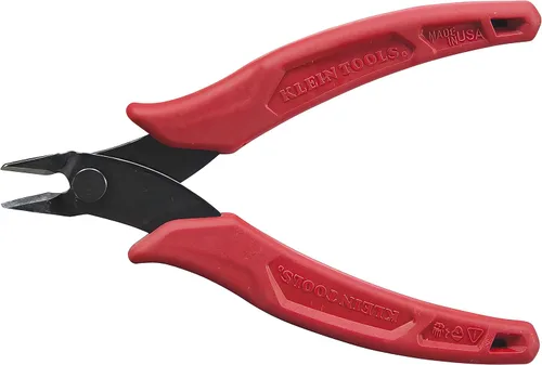 Vista 5 de Klein Tools Juego de alicates de corte diagonal (8 pulgadas) y cortadores de descarga (5 pulgadas)