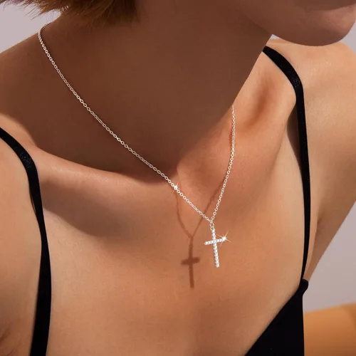 Vista 79 de Collar de cruz para mujeres y niñas, delicado chapado en oro de 14 quilates, gargantilla con dije de cruz que no se deslustra, impermeable, moderno