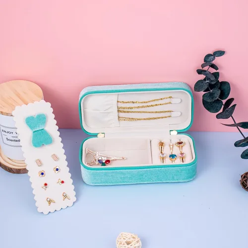 Vista 5 de SANQIANWAN Joyero de viaje de terciopelo de felpa para mujer, organizador de lujo y esponjoso, portátil, pequeño, mini rejilla, joyero para aretes