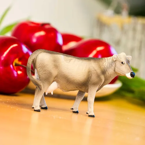 Vista 2 de Safari Ltd. Figura de vaca suiza marrón – Figura detallada de plástico de 5.25 pulgadas – Divertido juguete educativo para niños, niñas y niños a