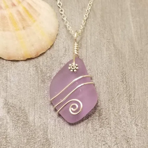 Vista 6 de Yinahawaii Handmade Sea Glass Necklace, Hawaiian Jewelry for Women, Wire "Magical Color Changing" Purple Necklace, Sea Glass Jewelry For Women