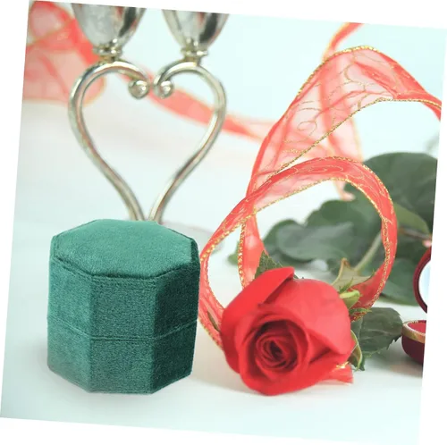Vista 9 de BESTonZON Caja de tres cajas de anillos Anillos de promesa para parejas Estante de exhibición pequeño Joyero para mujer Caja de anillo de fieltro