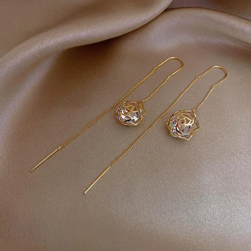 Vista 5 de Aretes largos de cadena larga con diseño de rosas para mujer, aretes largos con borla para dama de honor, boda