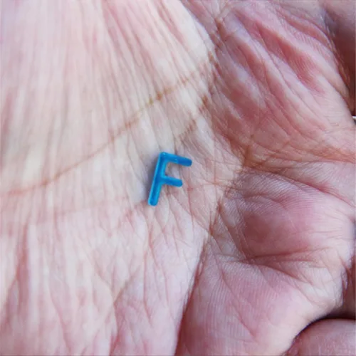 Vista 8 de Molde de silicona pequeño de resina flexible con forma de letra y número, fácil de liberar, perfecto para llavero y resina con números artísticos