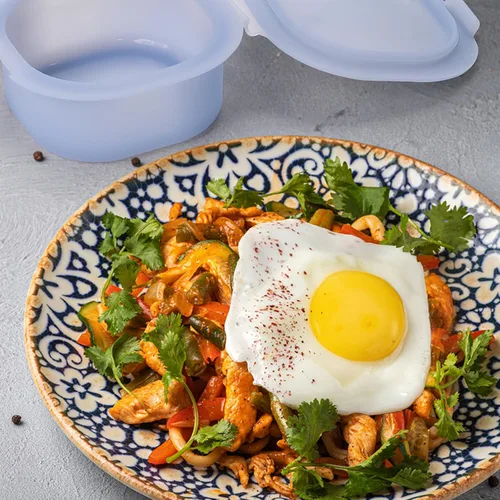 Vista 6 de Sartén para huevos con tapa, paquete de 3 moldes cuadrados de silicona para huevos, recipiente cuadrado antiadherente de 3 pulgadas para huevos
